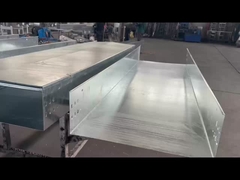 Elastyczny, silny, galwanizowany, ciepło zanurzony kanał do zarządzania kablami wewnętrznymi i zewnętrznymi